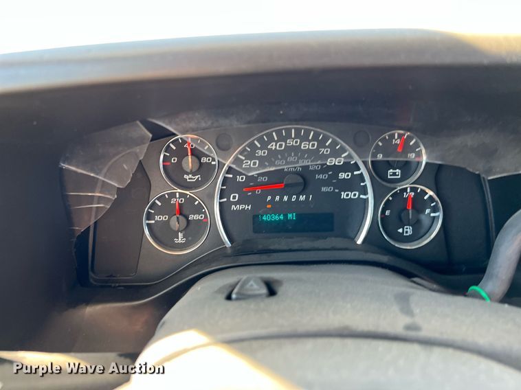 image for item LF9506 2018 Chevrolet Express  shuttle bus