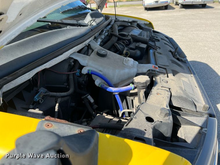 image for item LF9506 2018 Chevrolet Express  shuttle bus