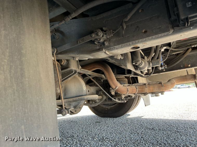 image for item LF9506 2018 Chevrolet Express  shuttle bus