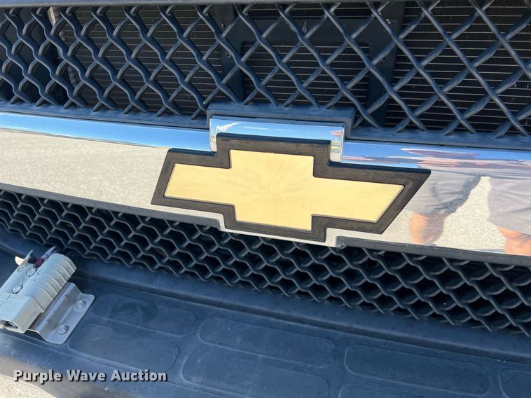 image for item LF9506 2018 Chevrolet Express  shuttle bus