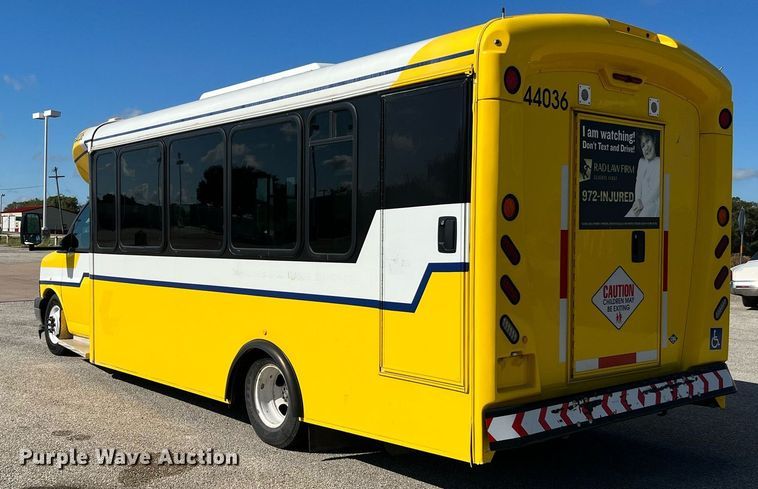 image for item LF9507 2017 Chevrolet Express  shuttle bus