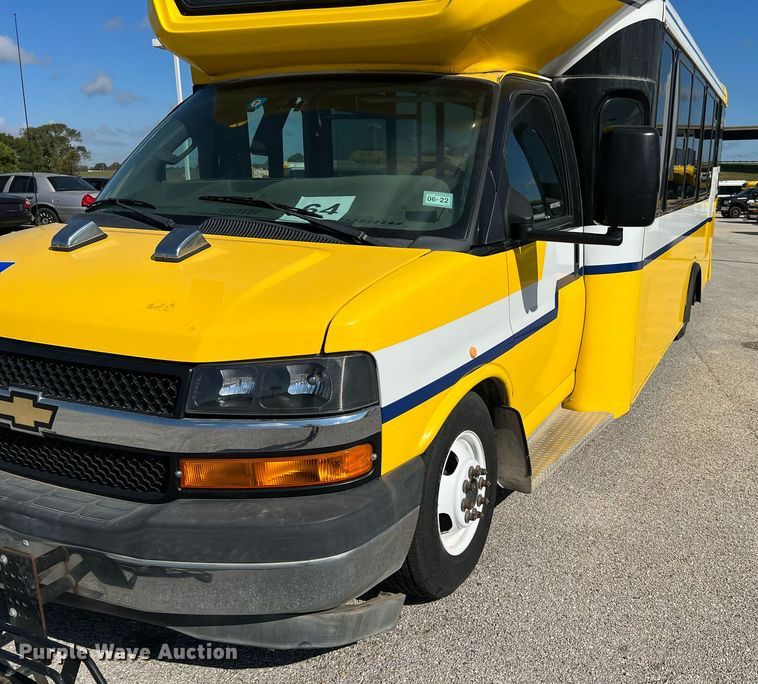 image for item LF9507 2017 Chevrolet Express  shuttle bus