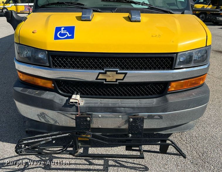 image for item LF9507 2017 Chevrolet Express  shuttle bus