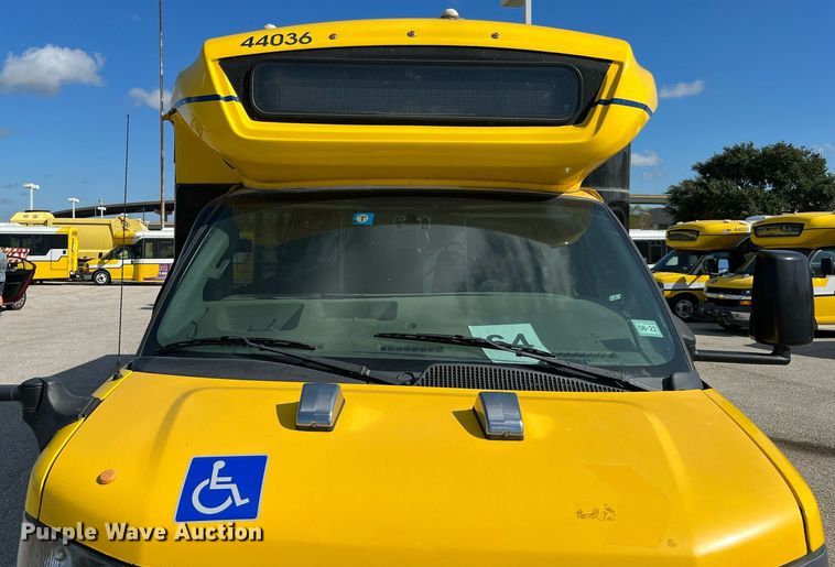 image for item LF9507 2017 Chevrolet Express  shuttle bus