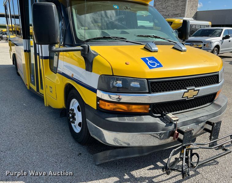 image for item LF9507 2017 Chevrolet Express  shuttle bus