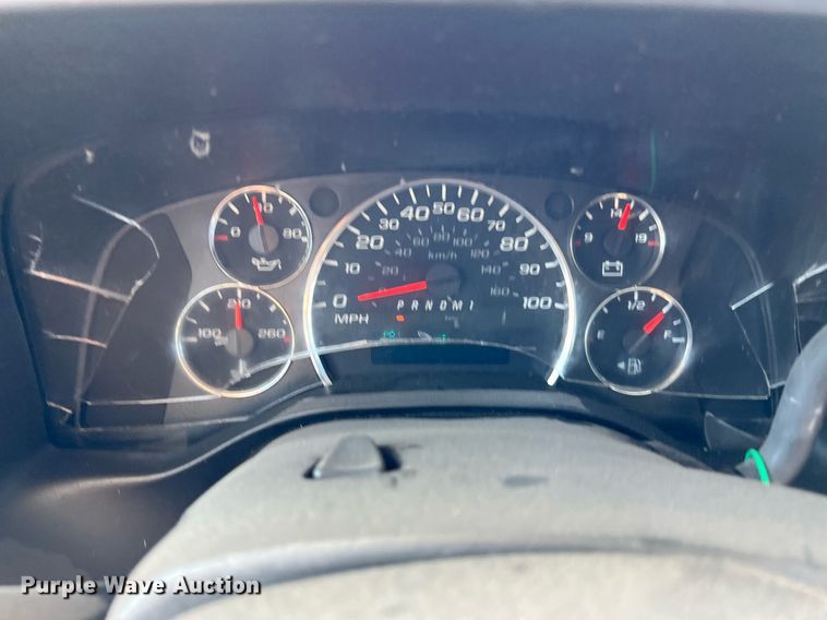 image for item LF9507 2017 Chevrolet Express  shuttle bus