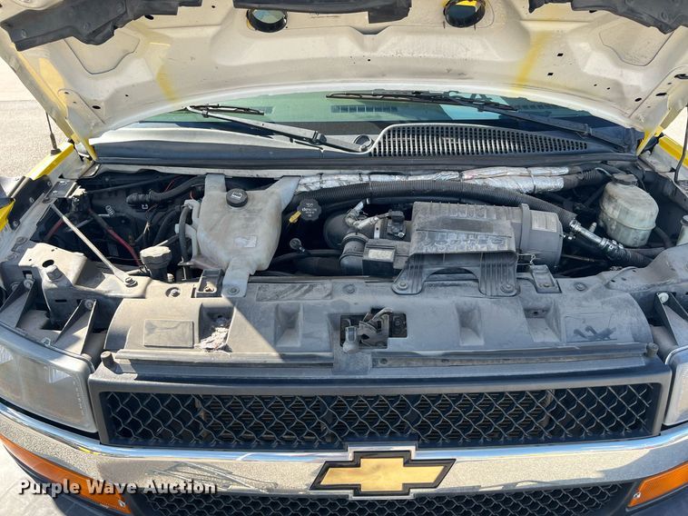 image for item LF9507 2017 Chevrolet Express  shuttle bus