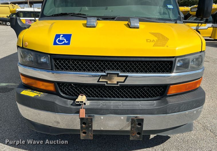 image for item LF9508 2017 Chevrolet Express  shuttle bus