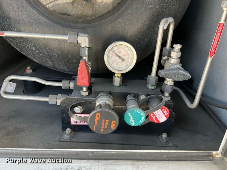 image for item LF9508 2017 Chevrolet Express  shuttle bus