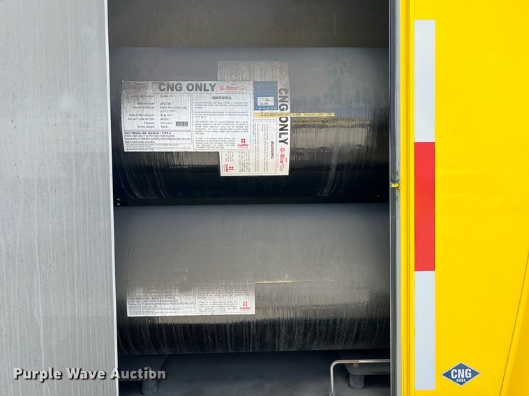 image for item LF9508 2017 Chevrolet Express  shuttle bus