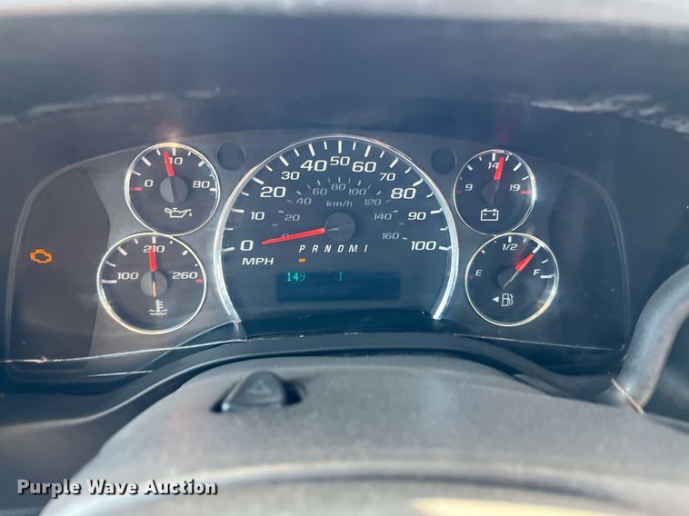 image for item LF9508 2017 Chevrolet Express  shuttle bus