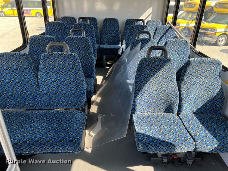 image for item LF9508 2017 Chevrolet Express  shuttle bus