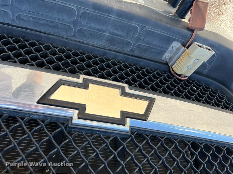 image for item LF9508 2017 Chevrolet Express  shuttle bus