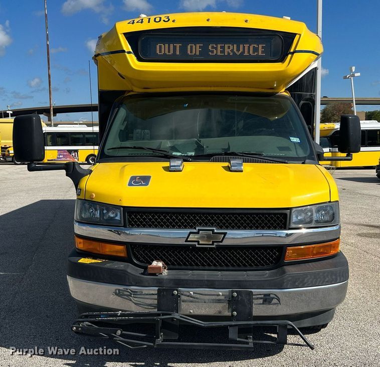 image for item LF9509 2018 Chevrolet Express  shuttle bus