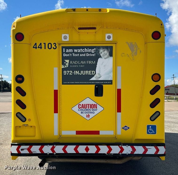 image for item LF9509 2018 Chevrolet Express  shuttle bus