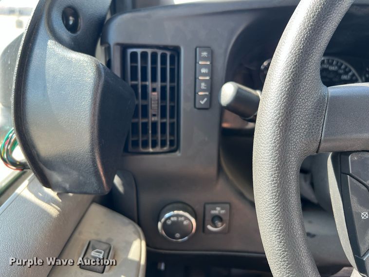 image for item LF9509 2018 Chevrolet Express  shuttle bus