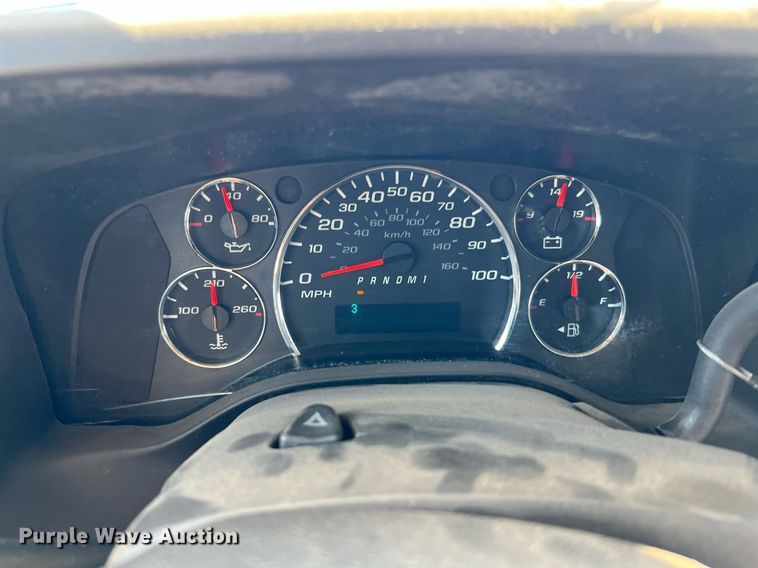 image for item LF9509 2018 Chevrolet Express  shuttle bus