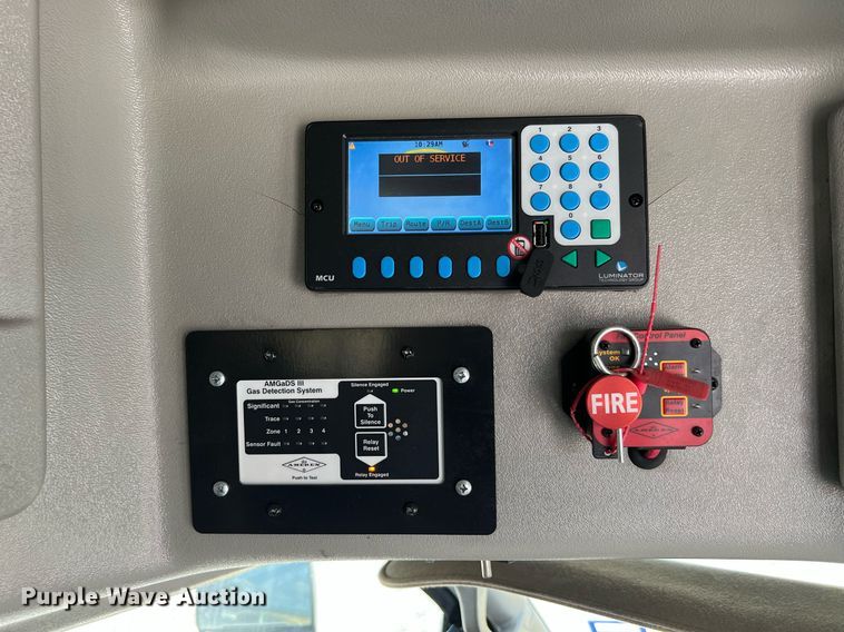 image for item LF9509 2018 Chevrolet Express  shuttle bus