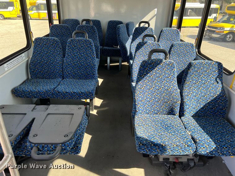 image for item LF9509 2018 Chevrolet Express  shuttle bus