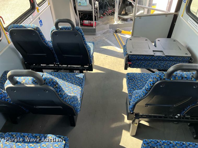 image for item LF9509 2018 Chevrolet Express  shuttle bus