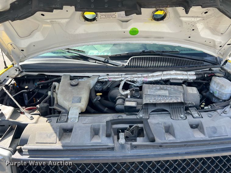 image for item LF9509 2018 Chevrolet Express  shuttle bus