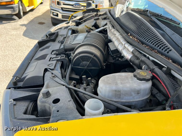 image for item LF9509 2018 Chevrolet Express  shuttle bus