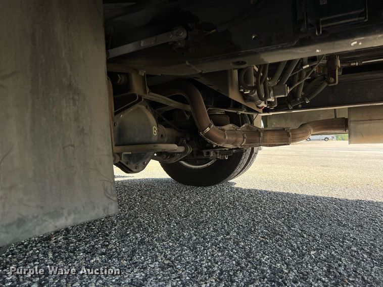 image for item LF9509 2018 Chevrolet Express  shuttle bus