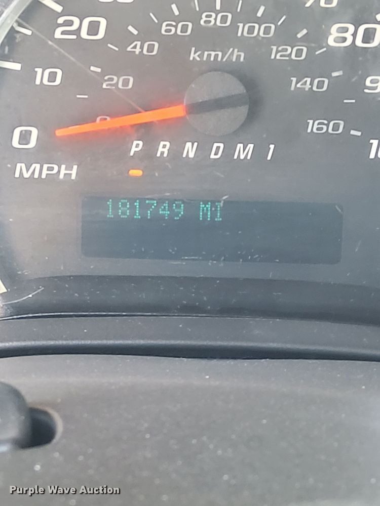 image for item LF9510 2016 Chevrolet Express  shuttle bus