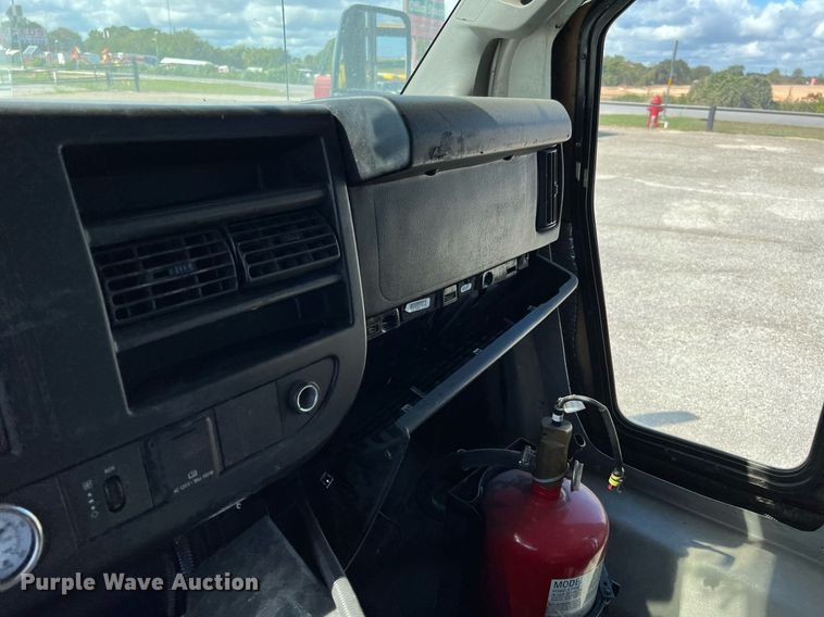 image for item LF9510 2016 Chevrolet Express  shuttle bus