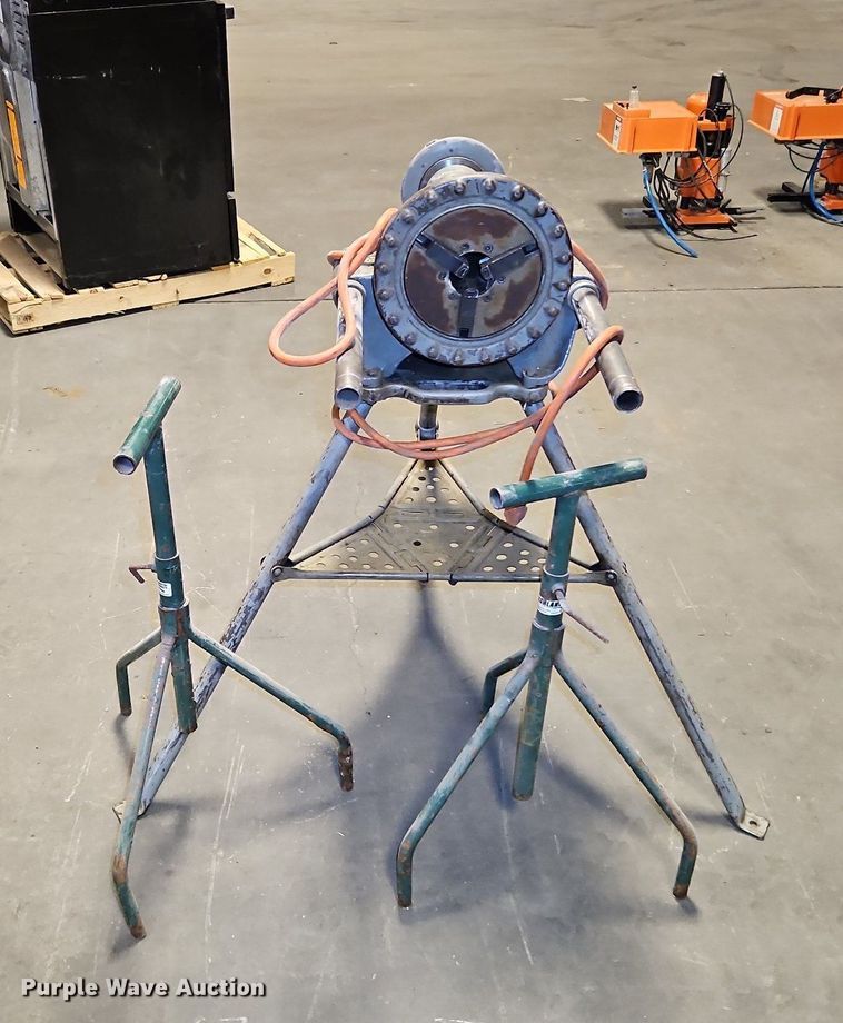 image for item LM9134 Ridgid 300  pipe vice with tripod stand