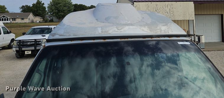 image for item LM9144 2002 Ford E350 Super Duty XL  handicap accessible van