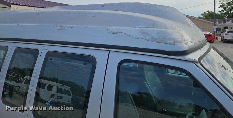 image for item LM9144 2002 Ford E350 Super Duty XL  handicap accessible van