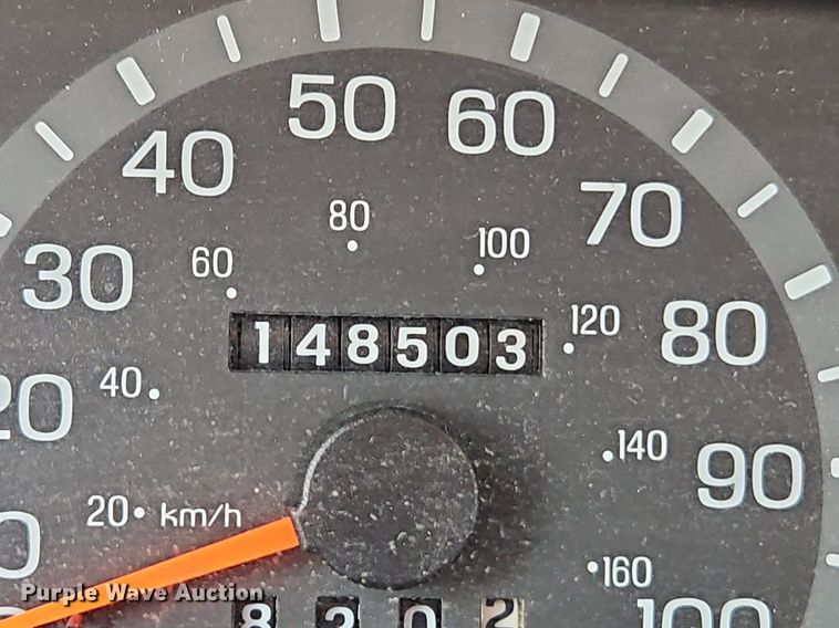 image for item LM9144 2002 Ford E350 Super Duty XL  handicap accessible van