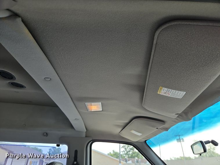 image for item LM9144 2002 Ford E350 Super Duty XL  handicap accessible van