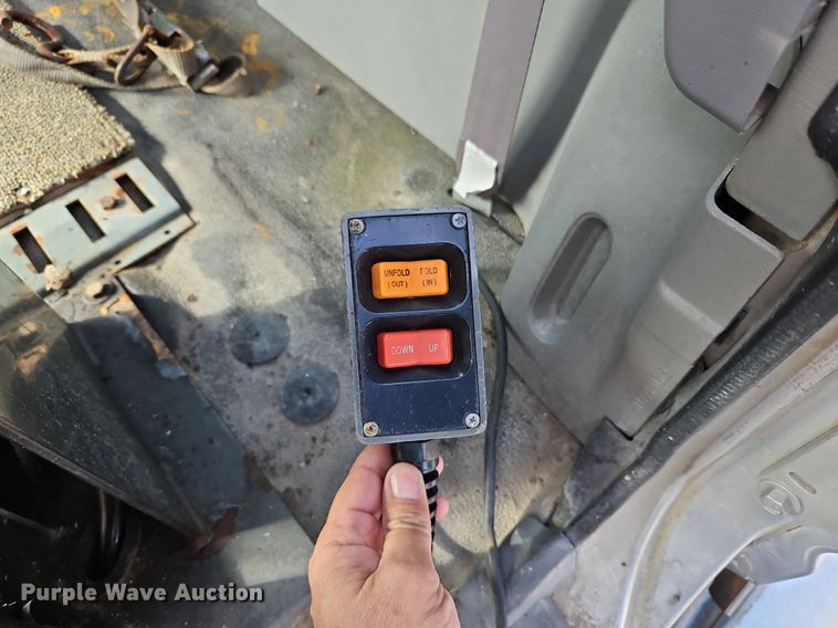 image for item LM9144 2002 Ford E350 Super Duty XL  handicap accessible van