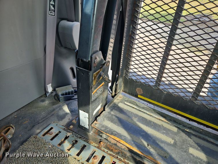 image for item LM9144 2002 Ford E350 Super Duty XL  handicap accessible van