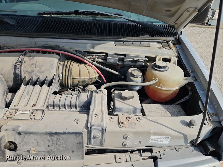 image for item LM9144 2002 Ford E350 Super Duty XL  handicap accessible van