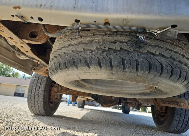 image for item LM9144 2002 Ford E350 Super Duty XL  handicap accessible van