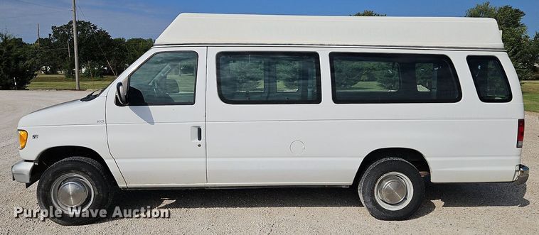 image for item LM9145 2001 Ford E250  handicap accessible van