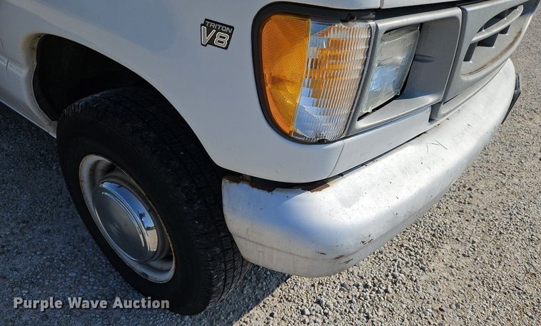 image for item LM9145 2001 Ford E250  handicap accessible van