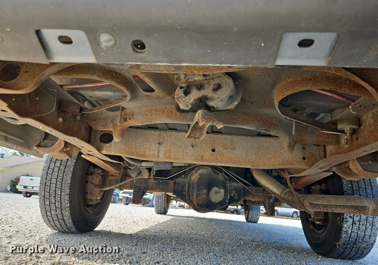 image for item LM9145 2001 Ford E250  handicap accessible van