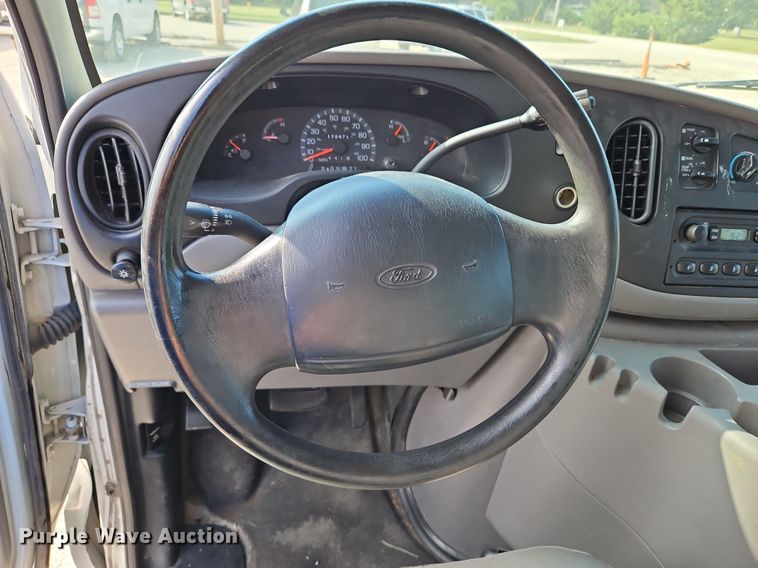 image for item LM9145 2001 Ford E250  handicap accessible van