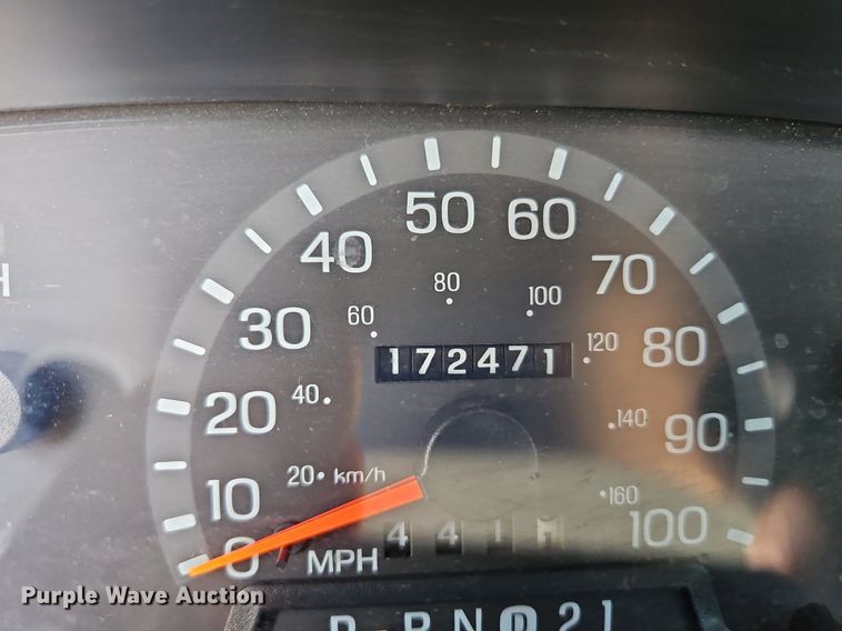 image for item LM9145 2001 Ford E250  handicap accessible van