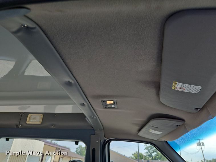 image for item LM9145 2001 Ford E250  handicap accessible van