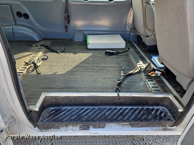 image for item LM9145 2001 Ford E250  handicap accessible van