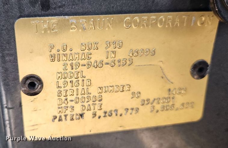 image for item LM9145 2001 Ford E250  handicap accessible van