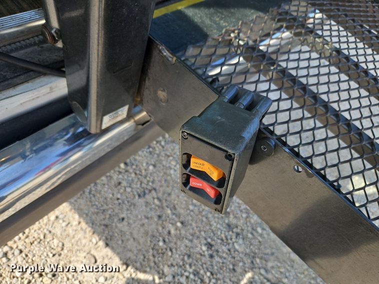 image for item LM9145 2001 Ford E250  handicap accessible van