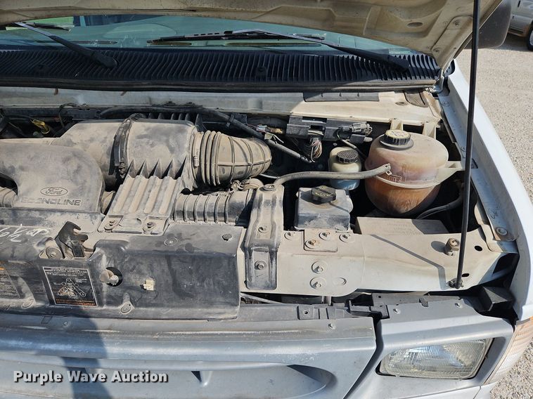 image for item LM9145 2001 Ford E250  handicap accessible van