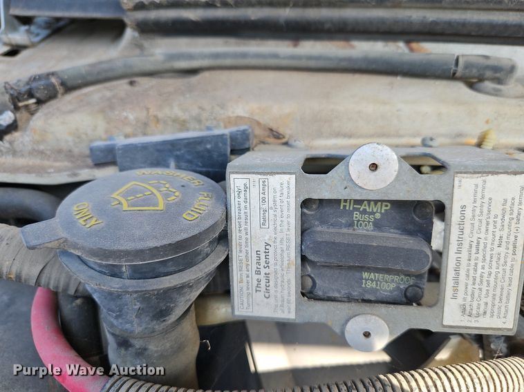 image for item LM9145 2001 Ford E250  handicap accessible van