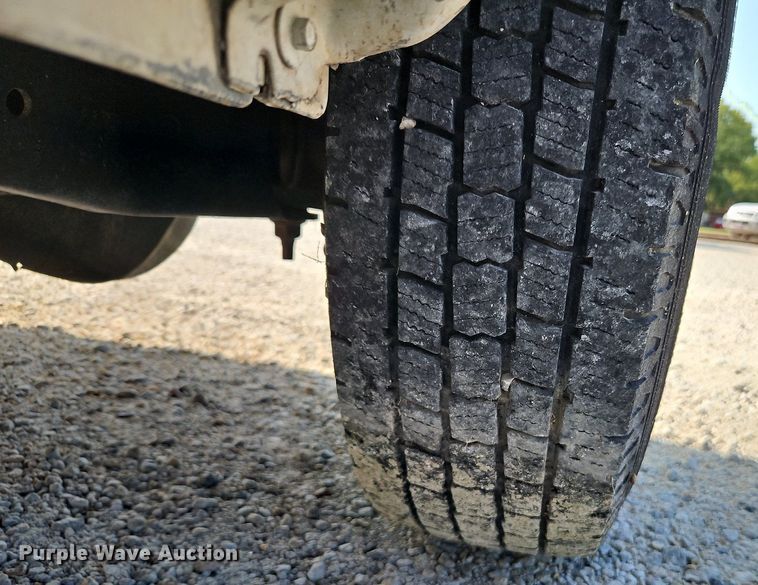 image for item LM9145 2001 Ford E250  handicap accessible van